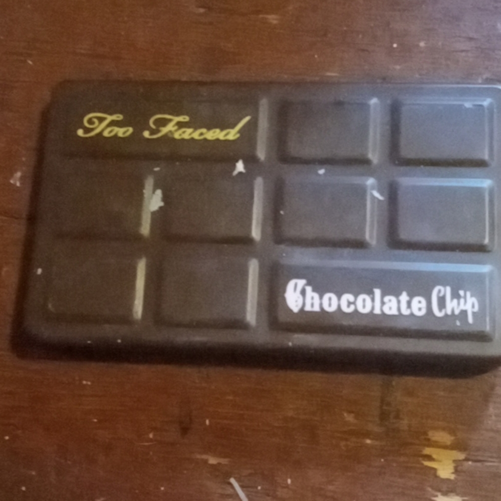 Too Faced Chocolate chip palette
